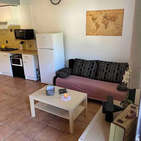 Bifana Apartment *